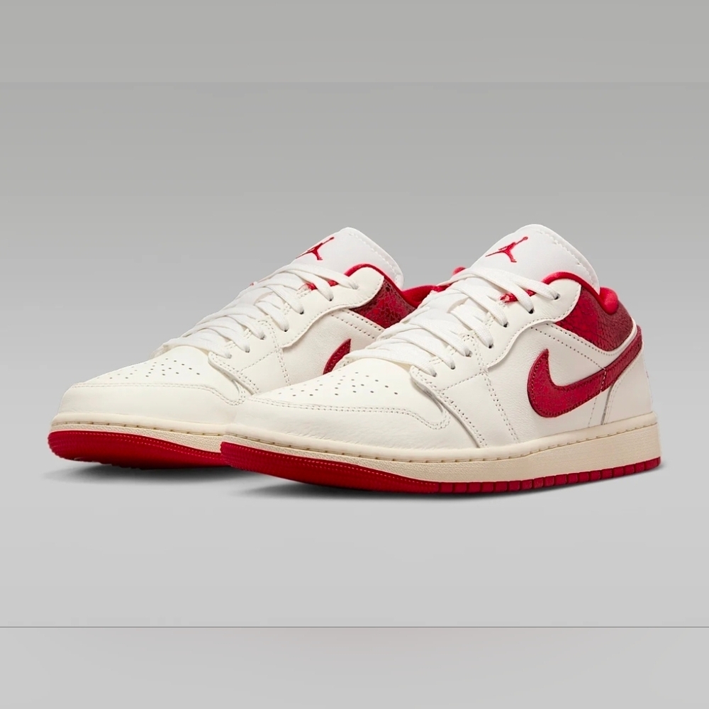 Air Jordan 1 Low SE "Sail/Varsity Red/Team Red/NIB Womans Sizes